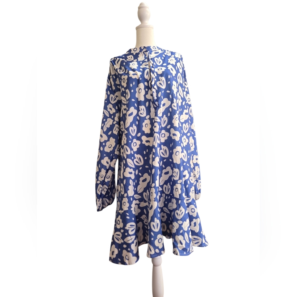 Blue and White Floral Dress‎
